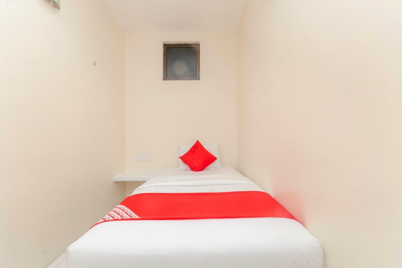 Oyo 1010 Skudai Hotel Esterno foto