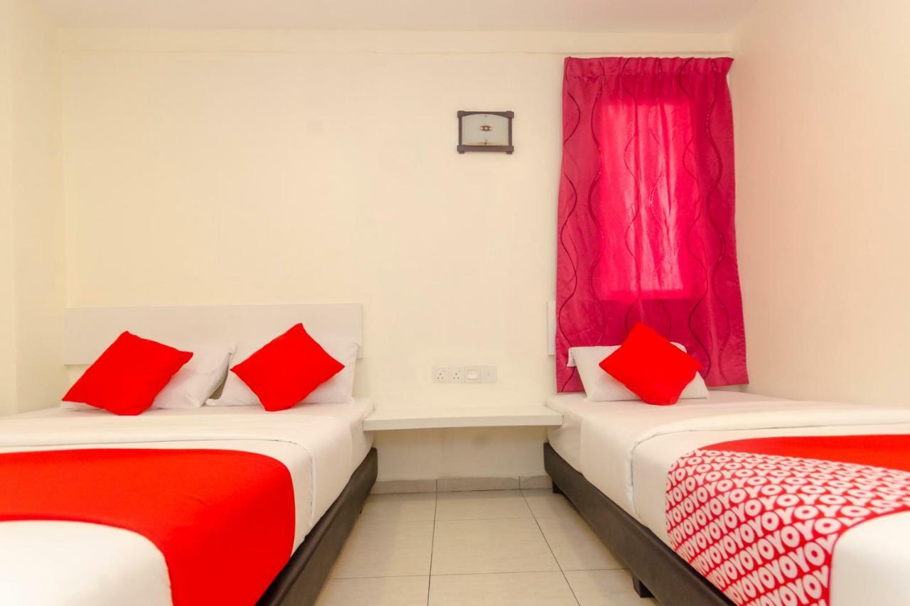 Oyo 1010 Skudai Hotel Esterno foto