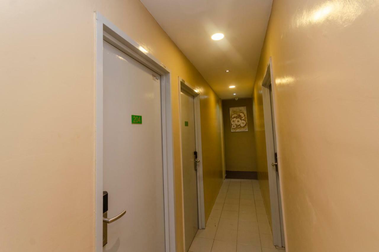 Oyo 1010 Skudai Hotel Esterno foto