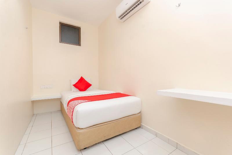 Oyo 1010 Skudai Hotel Esterno foto