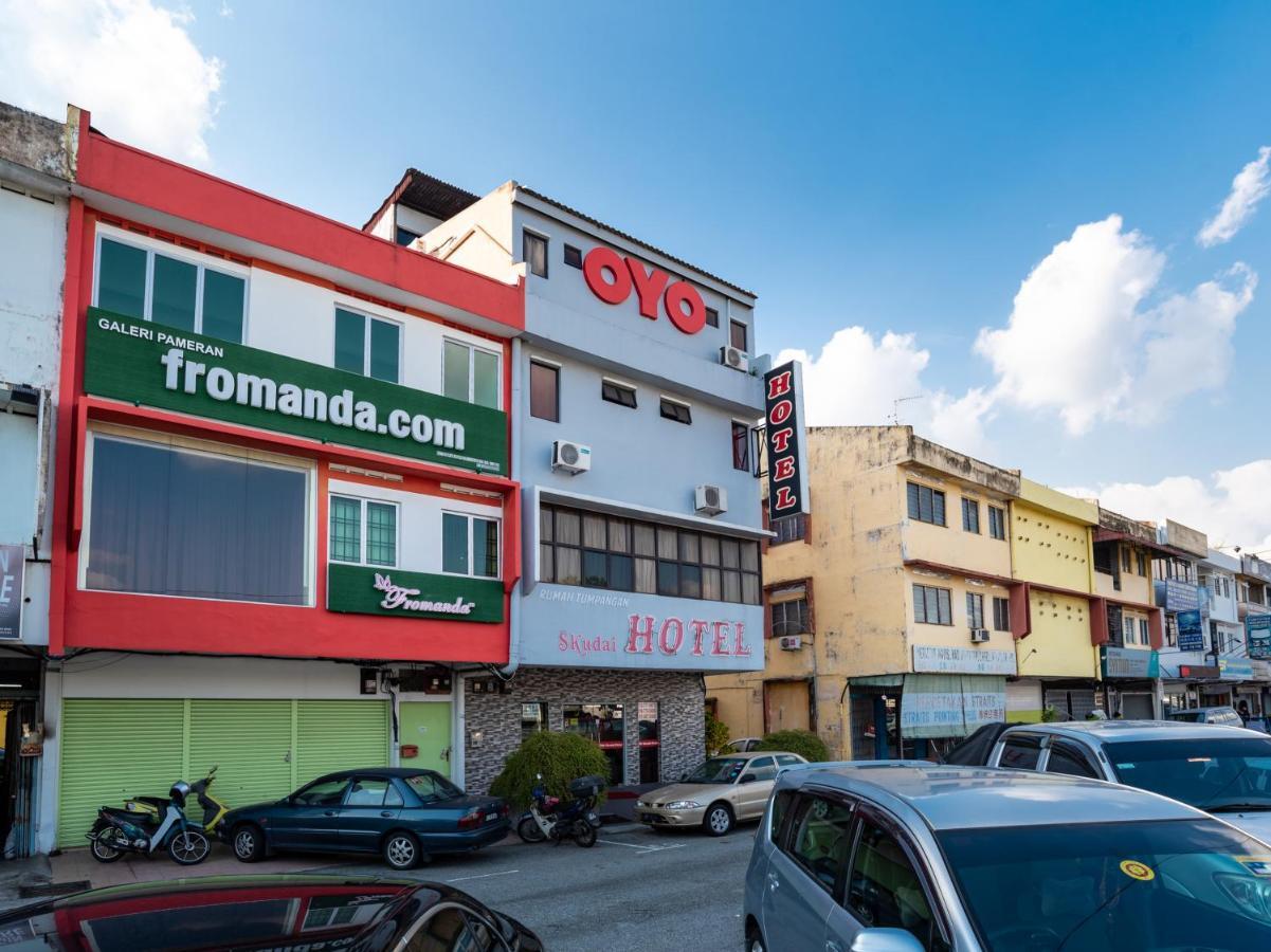 Oyo 1010 Skudai Hotel Esterno foto